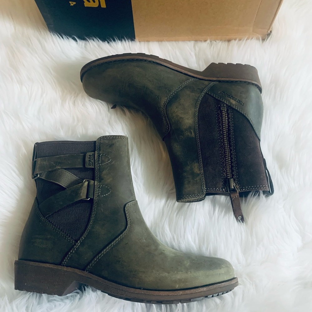 Teva Ellery boots
